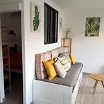 Deux Pieces Climatise Avec Balcon Vieil