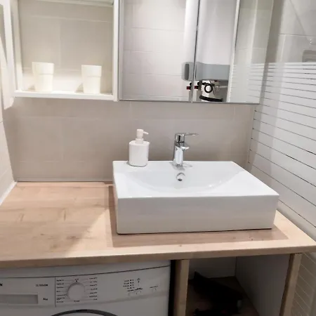 Deux Pieces Climatise Avec Balcon Vieil Appartement Antibes