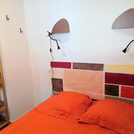 Deux Pieces Climatise Avec Balcon Vieil Appartement Antibes