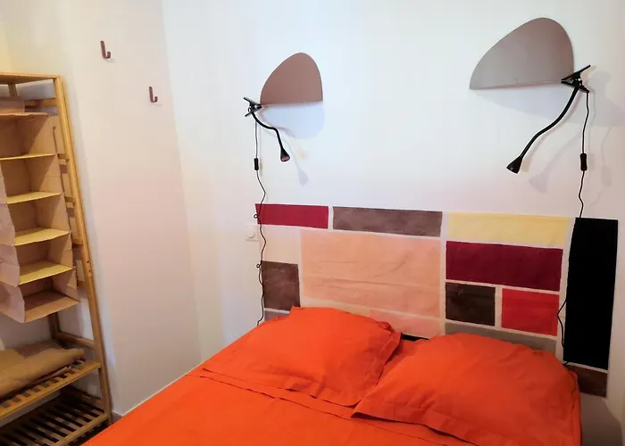 Deux Pièces Climatisé Avec Balcon Vieil Apartamento Antibes