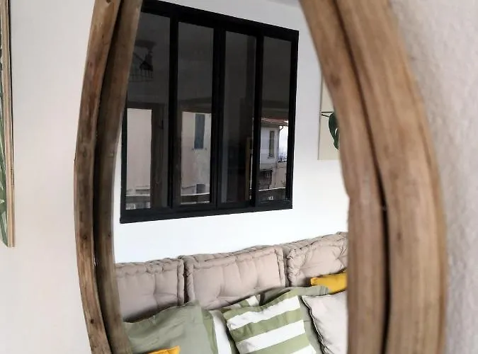 Deux Pièces Climatisé Avec Balcon Vieil Antibes